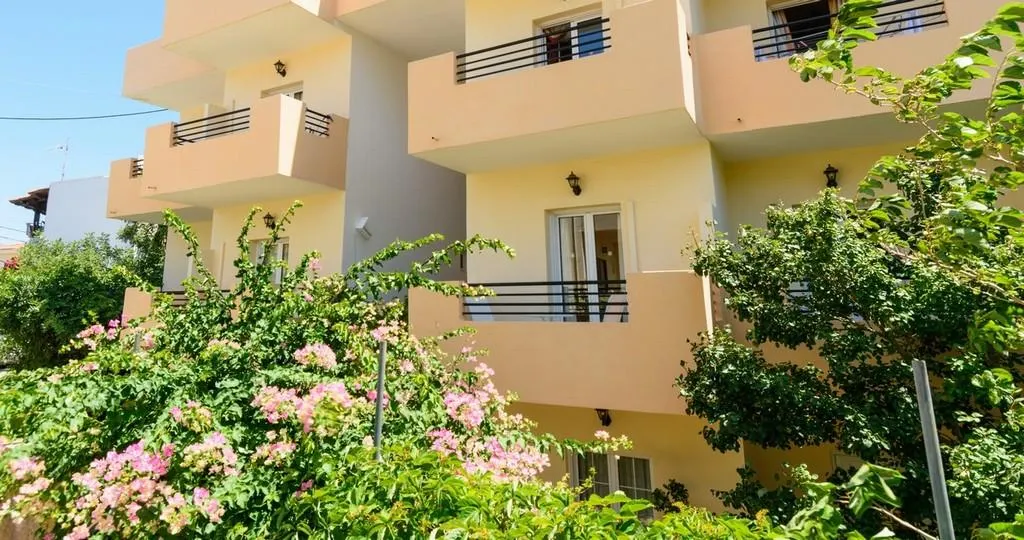 Argyro Apartments & Studios