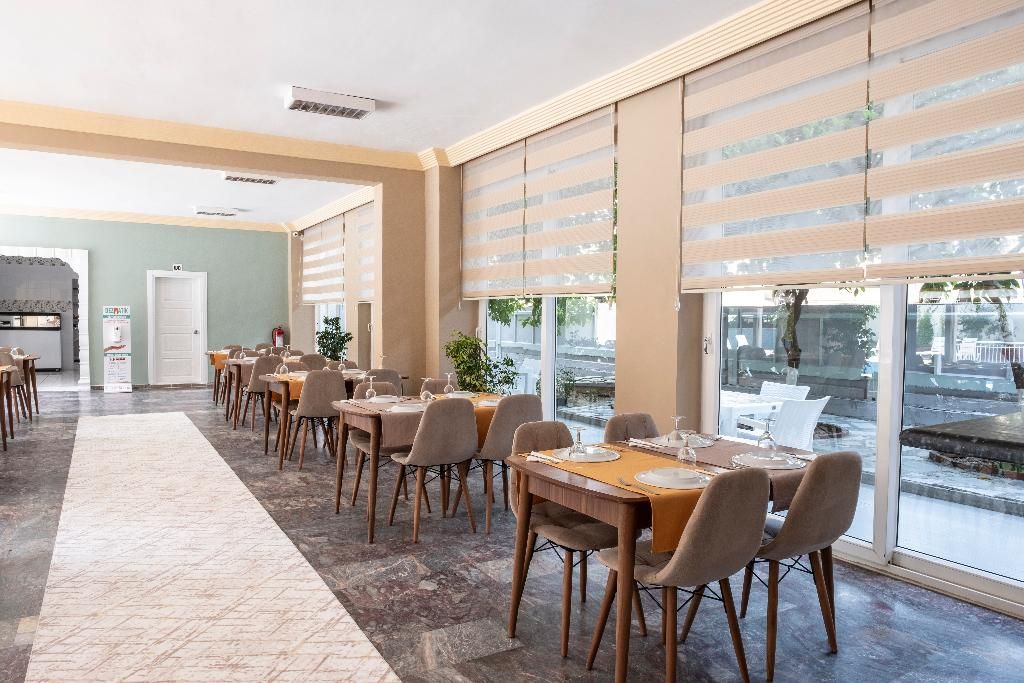 Side Spring Hotel — 2